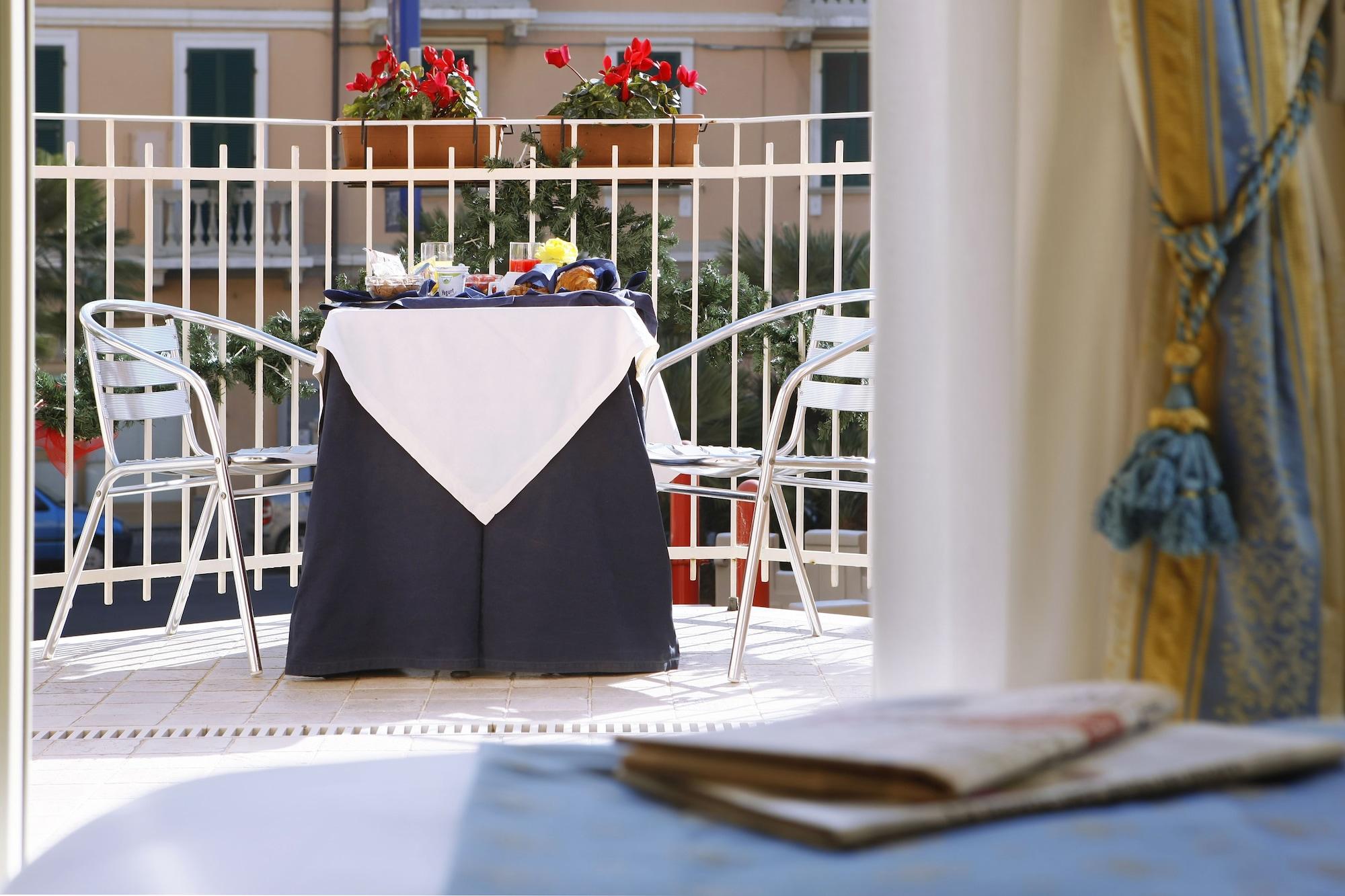 Hotel Ristorante Toscana Alassio Exteriér fotografie